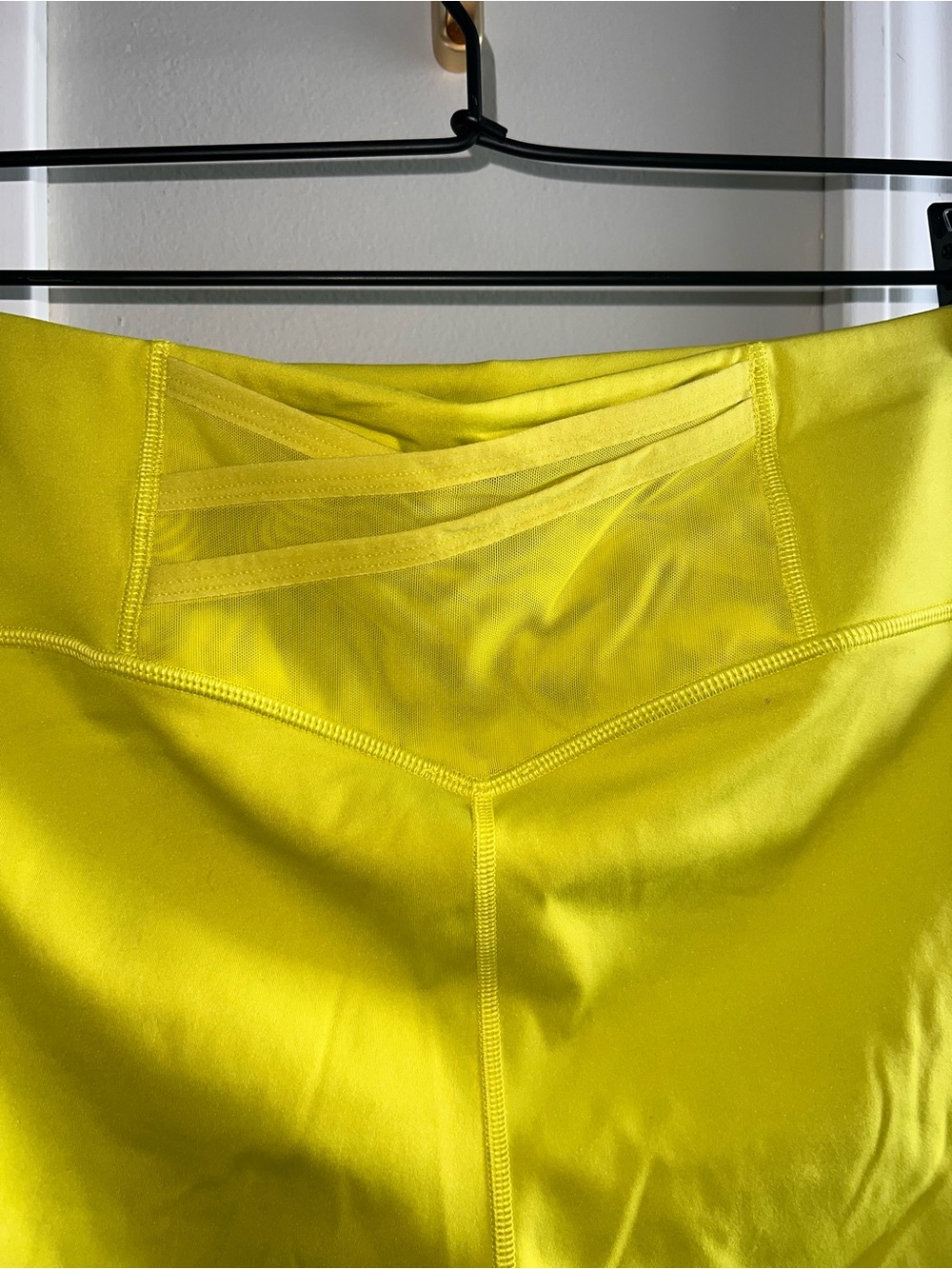 Fabletics Trinity Motion365 High-Waisted Green Capri - Size Medium - Picture 7 of 10